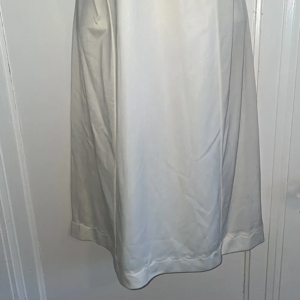 Vtg Sears cream colored nylon full slip - Picture 3 of 7